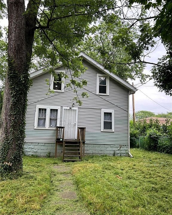 1st image of 913 Seward Ave