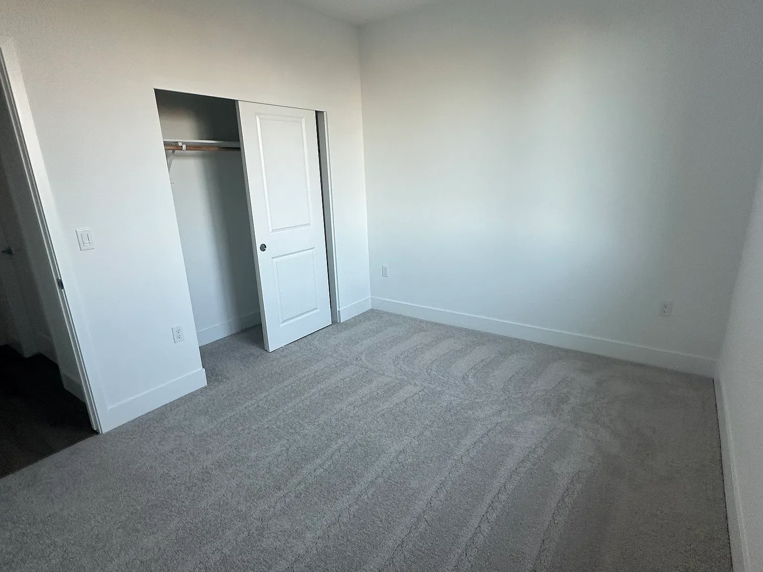 4 bed, 2356 sqft, $1,000 — Photo 1