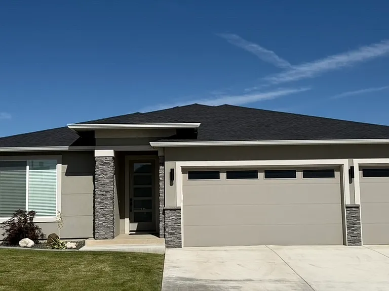 2326 Siena Ave — Photo 3