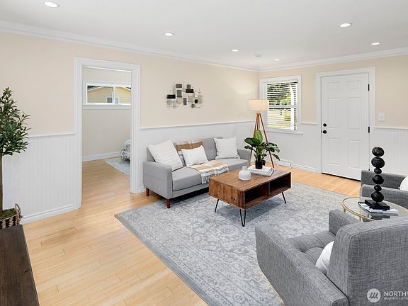 4th image of 17904 8th Avenue NE