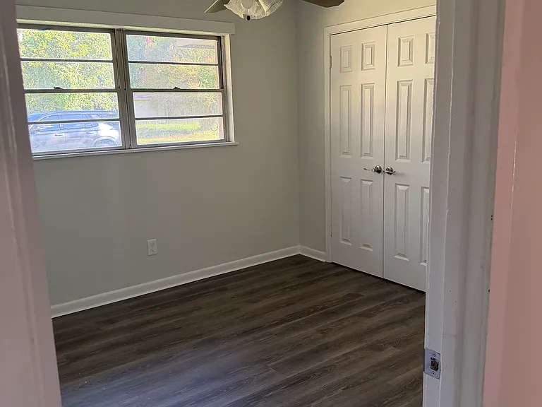 1802 Kerry Dr — Photo 6