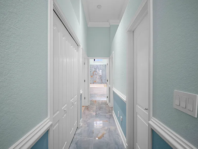 5024 SW 8th Pl — Photo 20