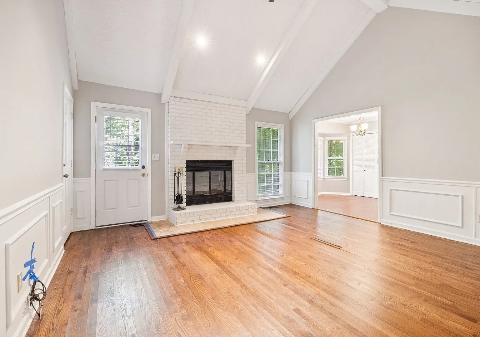 Spacious 4BR House in Roswell -Mountain Park Elementary district — Photo 2