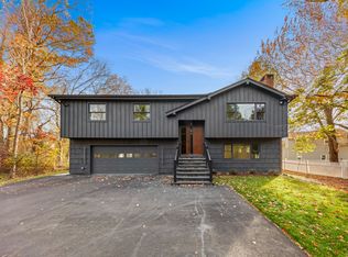 115 Mayfair Rd, Fairfield, CT 06824