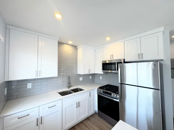 1921 Colonia Pl, Camarillo, CA 93010