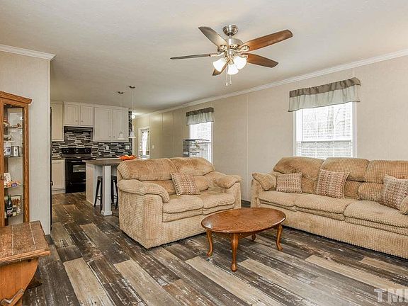 5th image of 3852 Mae Douglas Dr