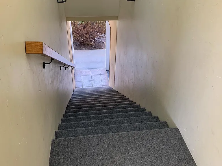 725 Napa Ave — Photo 12