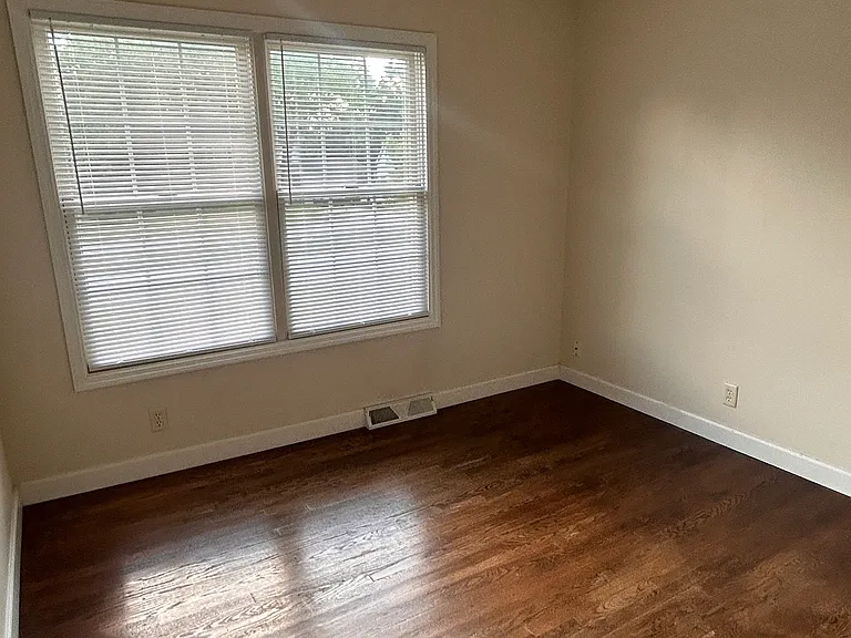 1122 Fernview Dr — Photo 14