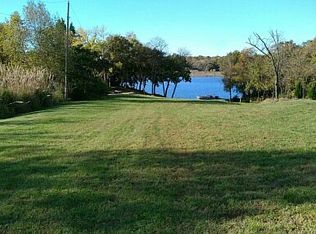 1656 NE Ozark Dr, Lees Summit, MO 64086