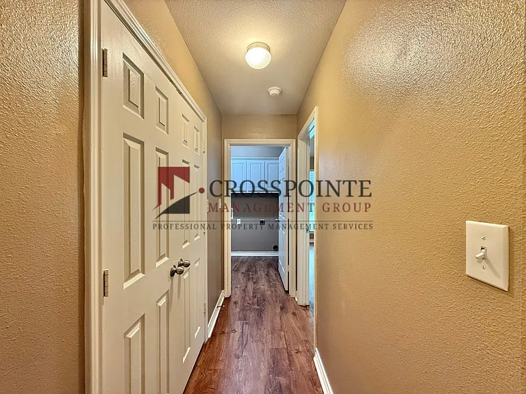 15919 Brittain Ct — Photo 4