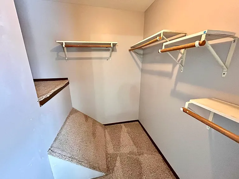 2S701 Winchester Cir E #3 — Photo 14