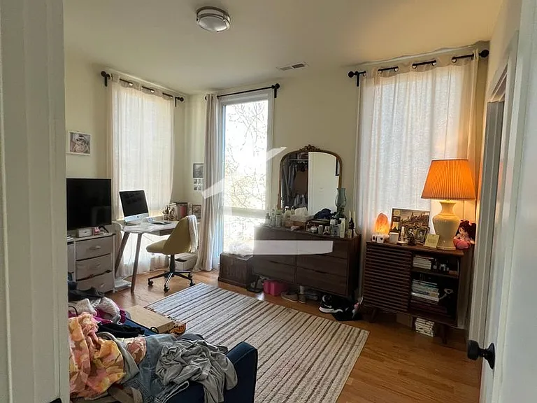 58 Cameron St #4 — Photo 9