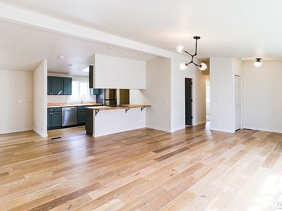 4th image of 24222 54th Ave W Unit 68