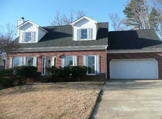 850 Georgian Hills Dr, Lawrenceville, GA