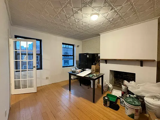 Rented by King Zone Realty Inc | media 8