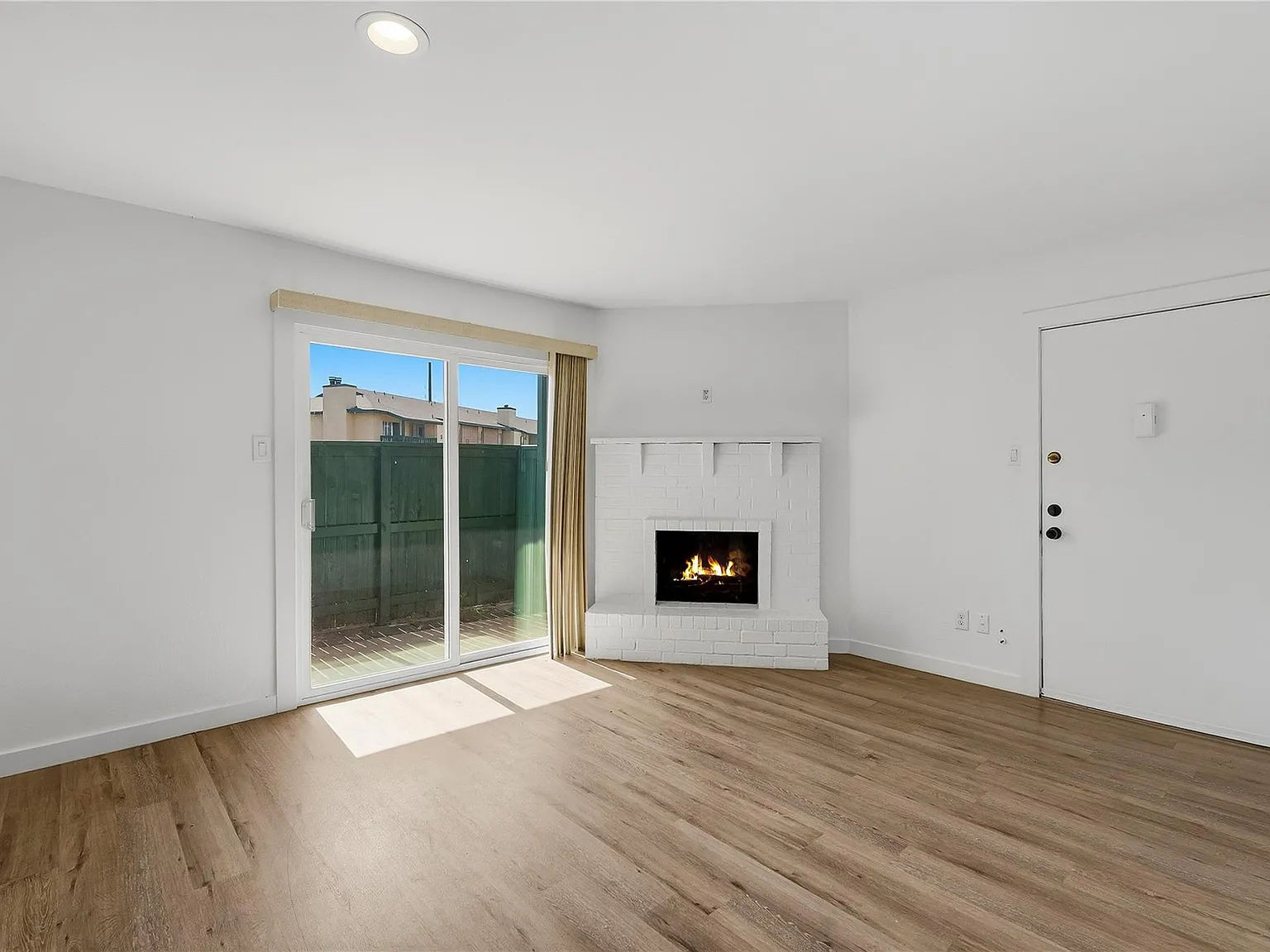 1 bed, 1.0 bath, 788 sqft, $1,150 — Photo 4