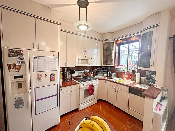4589 Bedford Ave Floor 1, Brooklyn, NY 11235