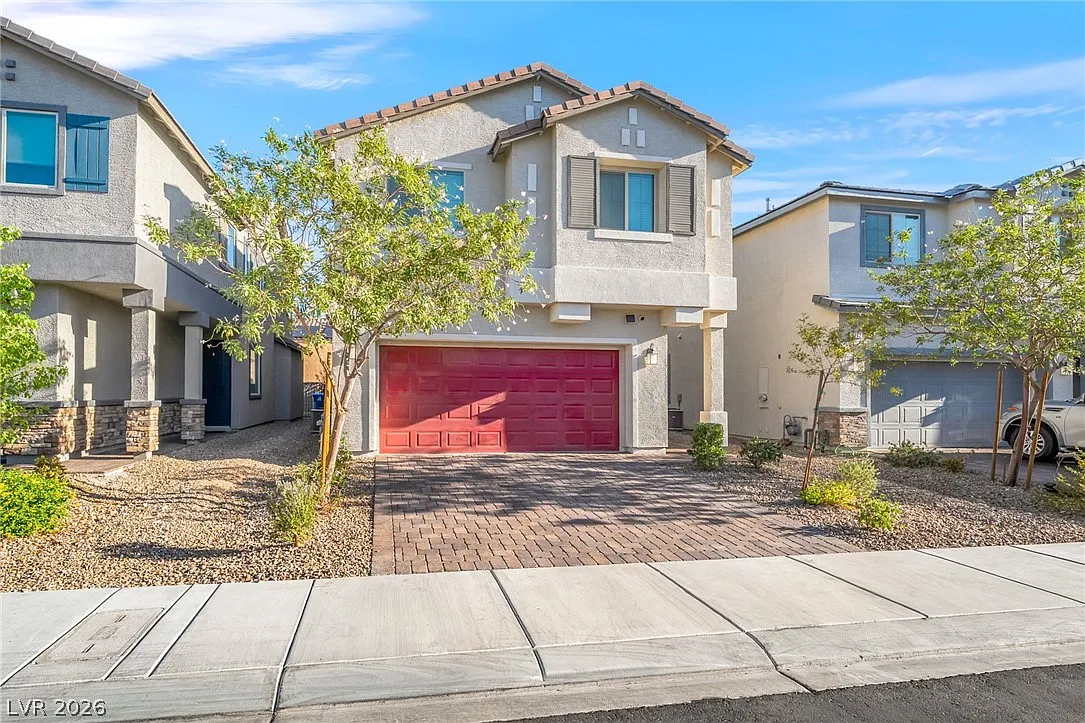 5 bed, 3.0 bath, 2376 sqft, $2,850 — Photo 3