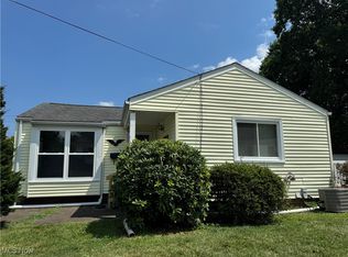 1602 Colonial Blvd NE, Canton, OH