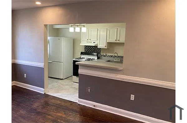 Building Photo - 4313 Norfolk Ave #2