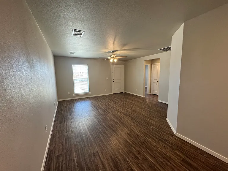 3411 Tiffin Ave — Photo 15