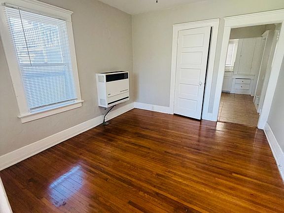 2nd image of 1220 E Broadway #1217