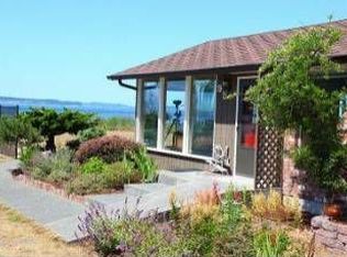 95 Westcliff Dr, Greenbank, WA 98253
