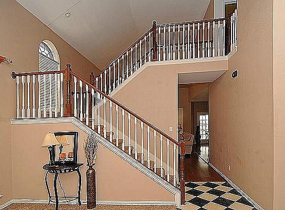 5th image of 2313 Cedarwood Dr