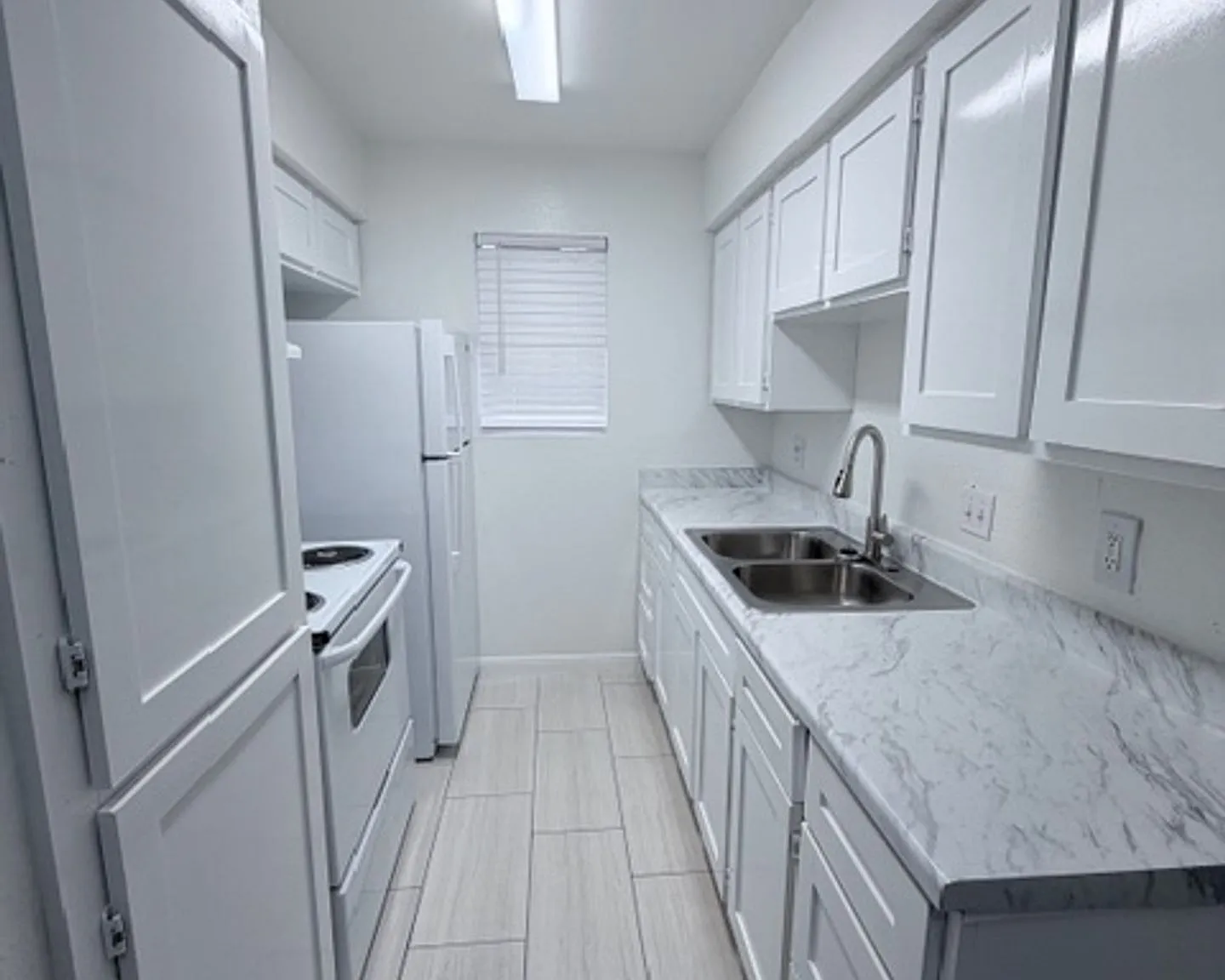 Stoneriver Apartments — Photo 4