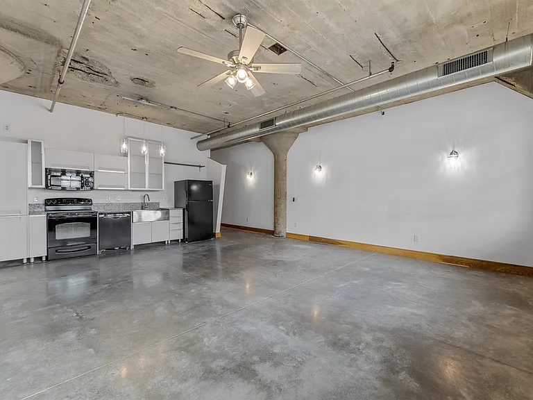 GW Lofts — Photo 14