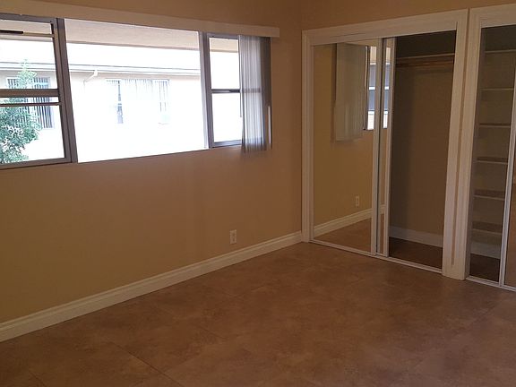 5th image of 325 Olive Ave APT 19