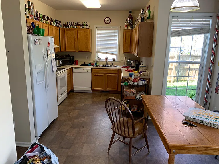 2525 Trailwood Hills Dr — Photo 4