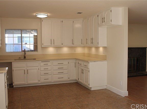 2nd image of 13018 Fenton Ave