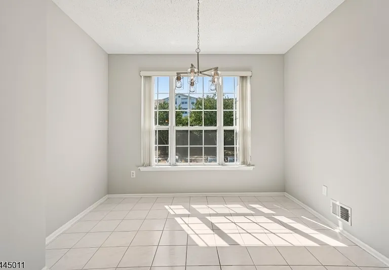 43 Hancock Dr — Photo 13