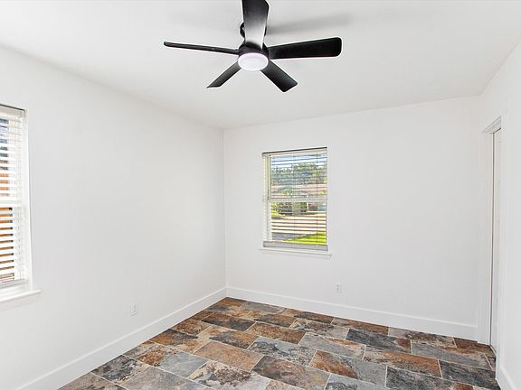 2nd image of 1213 Fairmont St