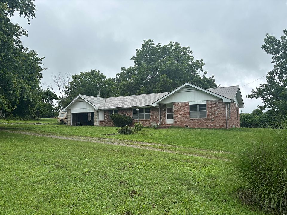 1st image of 59 W Potters Road