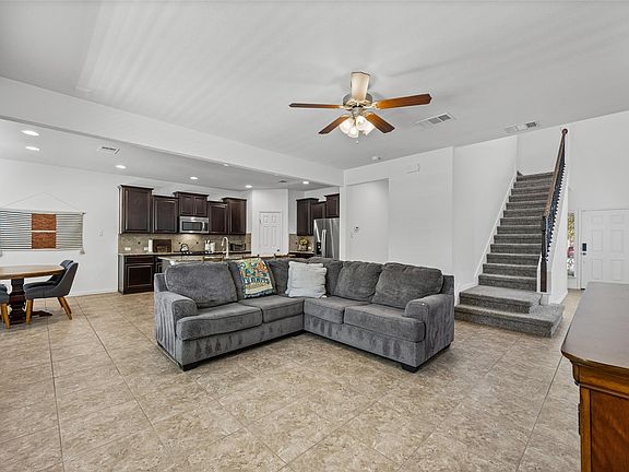 5th image of 1408 Middlefield Ct