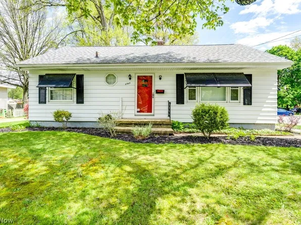 3569 Elm Rd, Stow, OH 44224