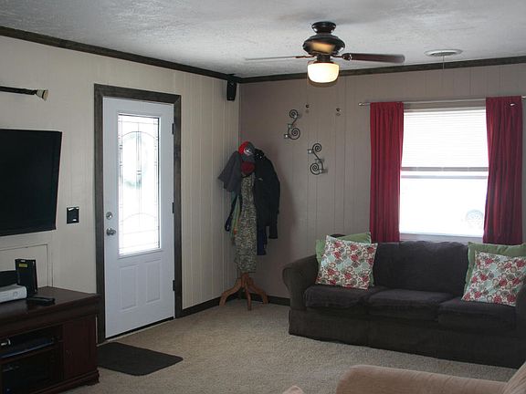 4th image of 4238 Arbutus Ave