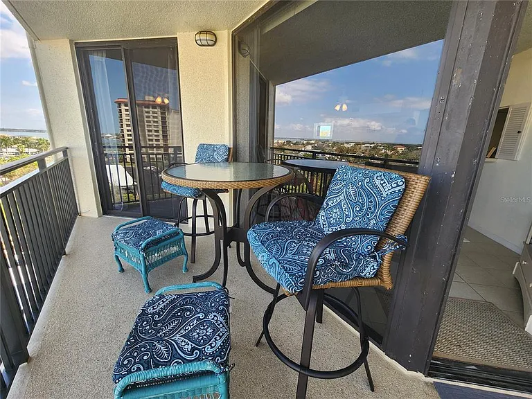690 Island Way #708 — Photo 20