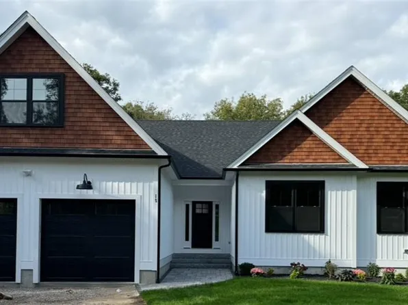 15 Red Maple Dr, Charlestown, RI 02813