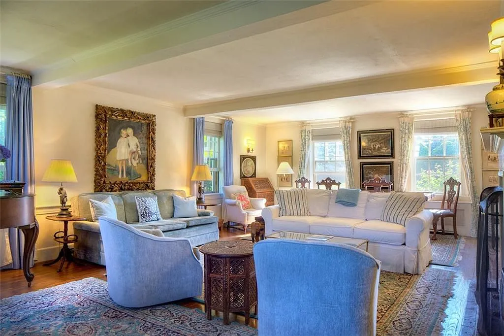6 bed, 4.0 bath, 3385 sqft, $35,000 — Photo 4