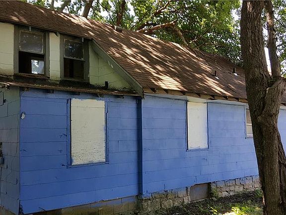 5th image of 2437 Cypress Ave