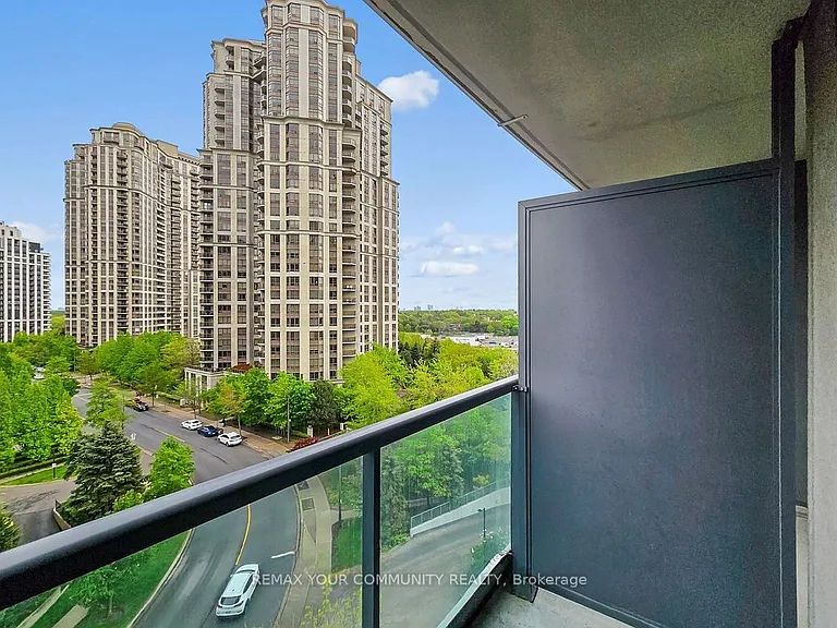 30 Harrison Garden Blvd #911 — Photo 19