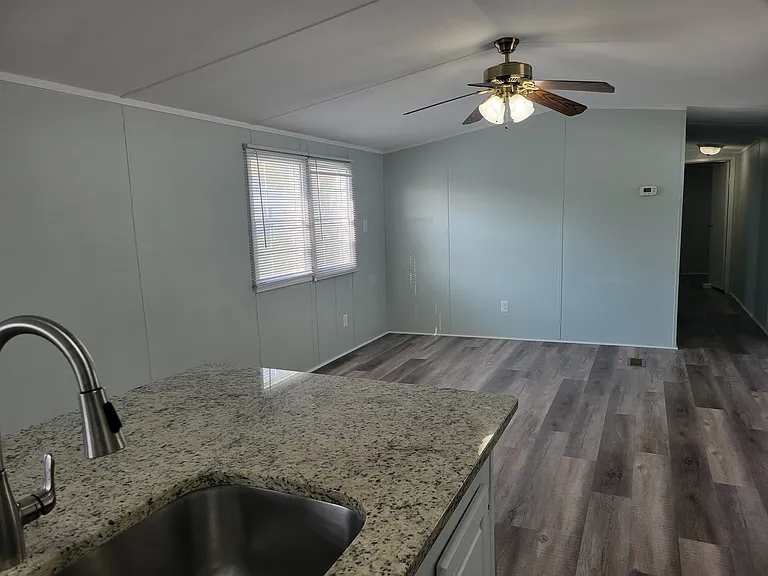1107 Lissie Ln — Photo 18