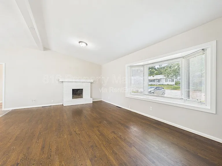 622 Christopher St — Photo 4