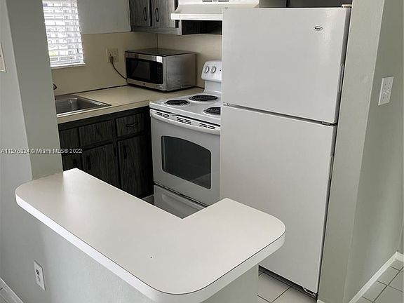 3rd image of 7505 SW 82nd St APT 318