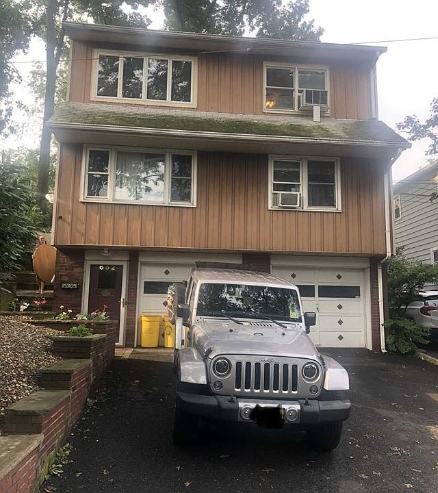 1st image of 662 Greeley Ave Floor 2