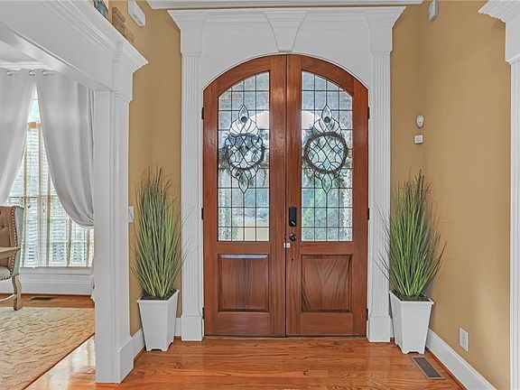 5th image of 1385 Harris Rd