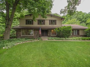 660 Adelman Ct, Brookfield, WI 53045